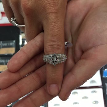 Zale's Jewelry - Jewelry Near Me - Jonesboro, Arkansas