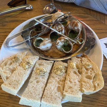 Black Rooster - ESCARGOT - Italian Near Me - West Columbia, South Carolina Black Rooster - ESCARGOT - Italian Near Me - West Columbia, South Carolina