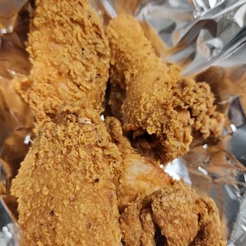 Hangry Wagon - fried chicken on tin foil - Food Trucks Near Me