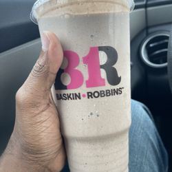 Baskin Robbins - Cold Brew Oreo Milkshake with Bananas and Brownie