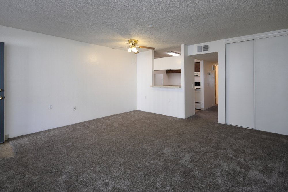 THE PLACE AT WILMOT NORTH Updated October 2024 29 Photos 445 N