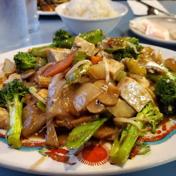 Eddy's Chinese & American Restaurant - Veggie stir fry with tofu - Chinese Near Me - Colfax, Washington