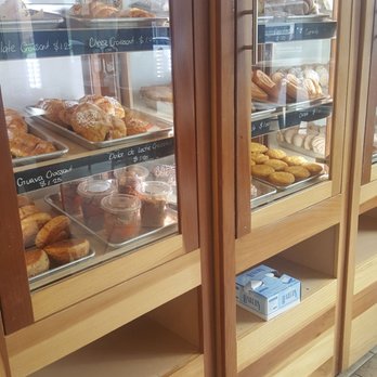 La Monarca Bakery & Cafe - Bakeries Near Me - Whittier, California