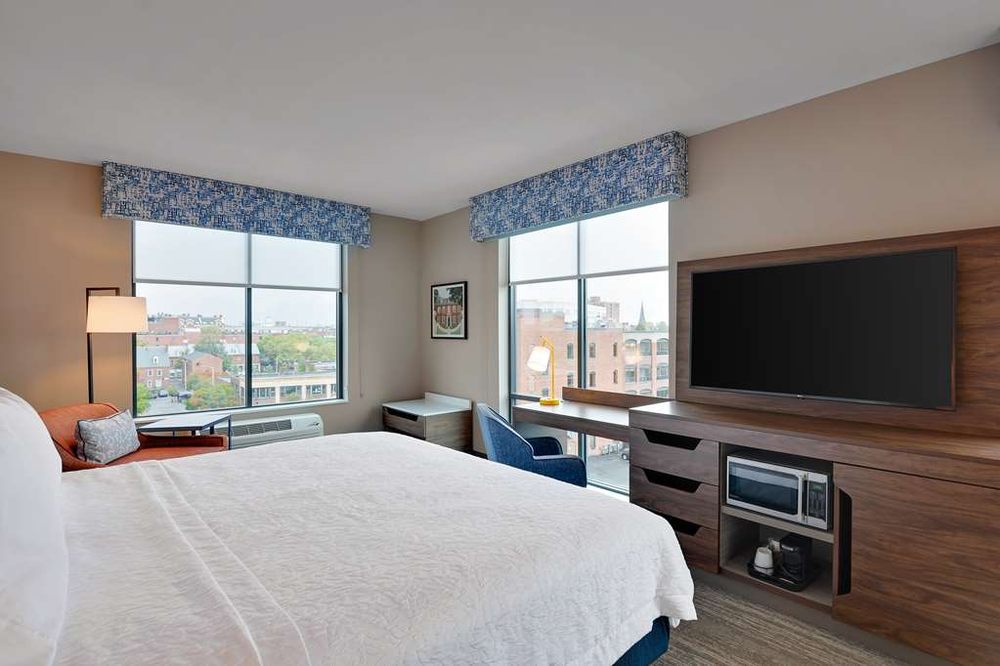 HAMPTON INN SALEM BOSTON, MA 102 Photos & 25 Reviews 11 Dodge St