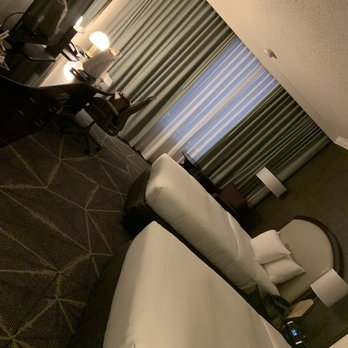 Hilton Atlanta - Room - Hotels Near Me - Atlanta, Georgia Hilton Atlanta - Room - Hotels Near Me - Atlanta, Georgia