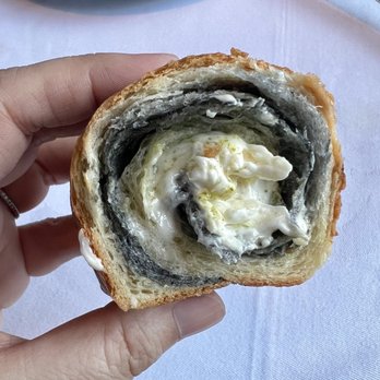 The Elderberry House - Charcoal Brioche - French Near Me - Oakhurst, California
