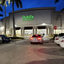Exterior photo of Publix - Oakland Park, Florida Exterior photo of Publix - Oakland Park, Florida