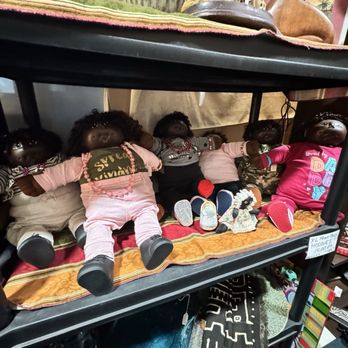 Lola’s Menagerie - Antiques Near Me - Rancocas, New Jersey