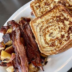 Eggs Up Grill - Slices, Strips & Spuds (no powdered sugar)