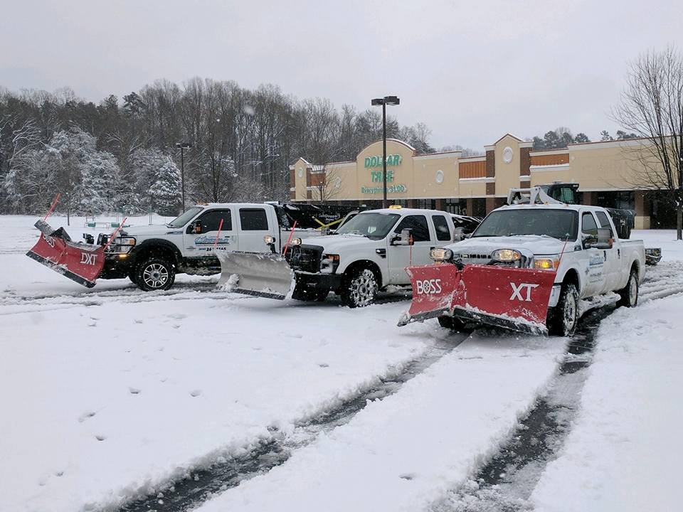 Upscale Lawncare and Property Maintenance - tree service in Cincinnati, OH
