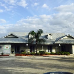 Chippendale Audiology - View of our building.  Corner of SE 13th Street and Del Prado Blvd S