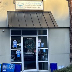 Artistic Smiles Family & Cosmetic Dentistry - Entrance to Artistic Smiles