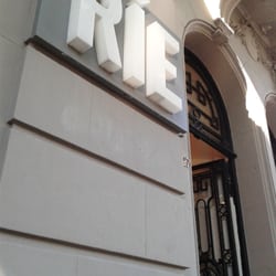 Ríe