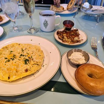 Sadelle's - From 12 o'clock: everything bagel, cream cheese, hash browns, bagel with cream cheese, Las Vegas omelet, danish, sticky bun - Breakfast & Brunch Near Me - Las Vegas, Nevada Sadelle's - From 12 o'clock: everything bagel, cream cheese, hash browns, bagel with cream cheese, Las Vegas omelet, danish, sticky bun - Breakfast & Brunch Near Me - Las Vegas, Nevada
