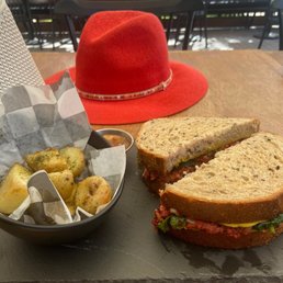 Chorizo sandwich Chorizo sandwich