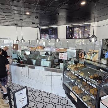 Ali's Bagel & Coffee - Inside - Coffee & Tea Near Me - Costa Mesa, California
