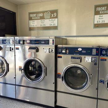 The Local Laundromat - Largest washers - Laundromat Near Me - Roseville, California