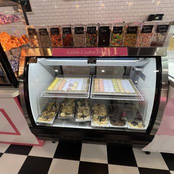 Sugarville - Ice Cream & Frozen Yogurt Near Me - Libertyville, Illinois