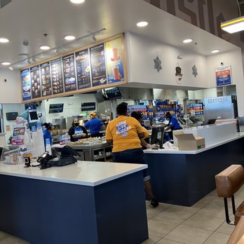 White Castle - They move fast ..just a lot for them ... - Burgers Near Me - Orlando, Florida