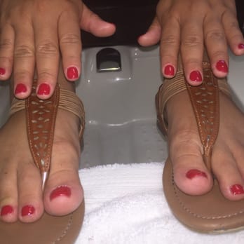A Suite Salon - Shellac manicure and pedicure with Ms.Luz - Day Spas Near Me - Wellington, Florida