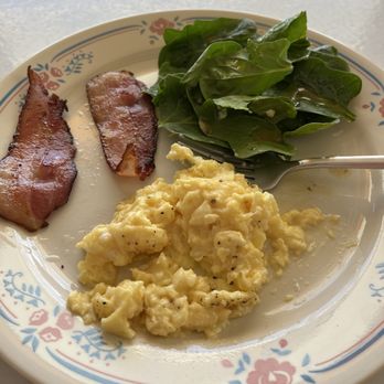 Harvest Barn Inn - Best bacon ever! - Bed & Breakfast Near Me - Bellows Falls, Vermont