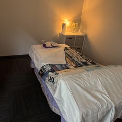 Asian Red Massage