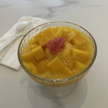 Mango Mango Dessert - Juice Bars & Smoothies Near Me - Honolulu, Hawaii
