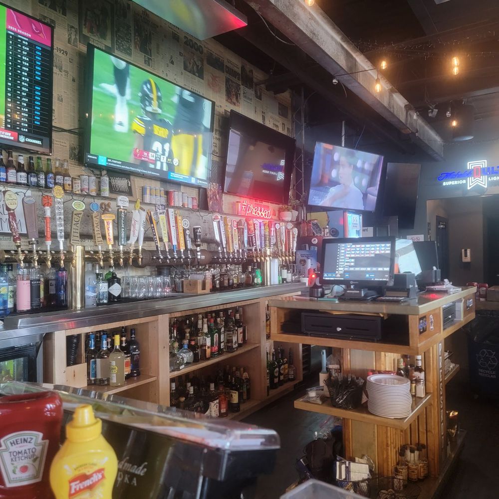 PressRoom Pub - Bar/drafts - Pubs Near Me - Syracuse, New York PressRoom Pub - Bar/drafts - Pubs Near Me - Syracuse, New York