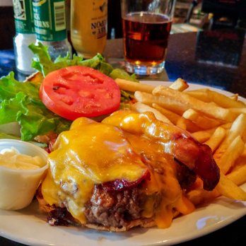 Patricks 1481 - Bacon cheddar buger - Comfort Food Near Me - Sarasota, Florida