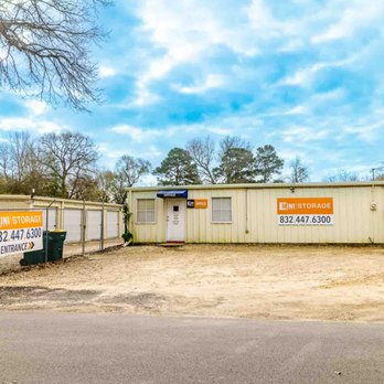 Mini Mall Storage - Self Storage Near Me - Conroe, Texas Mini Mall Storage - Self Storage Near Me - Conroe, Texas