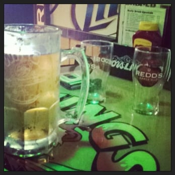 Wings Etc - 34 oz Redd's Apple Ale and a free promotional glass! - Chicken Wings Near Me - Plymouth, Indiana