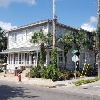 Carriage Way Centennial - Exterior shot, perfectly located on a corner - Hotels Near Me - Saint Augustine, Florida