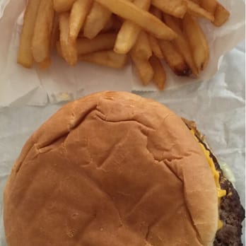 The Red Onion - Cheeseburger & fries - American Near Me - Concord, California