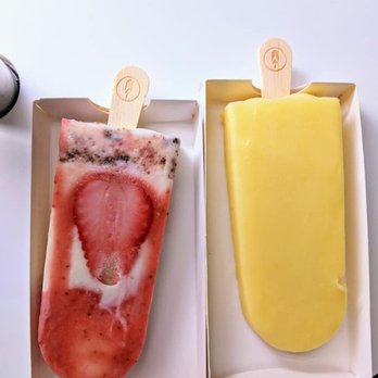 Chefs Hall - PalletAmerica's strawberry cheesecake + pina colada palletas - Food Court Near Me - Toronto, Ontario Chefs Hall - PalletAmerica's strawberry cheesecake + pina colada palletas - Food Court Near Me - Toronto, Ontario