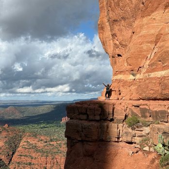 Cathedral Rock - The iconic ledge - Hiking Near Me - Sedona, Arizona Cathedral Rock - The iconic ledge - Hiking Near Me - Sedona, Arizona
