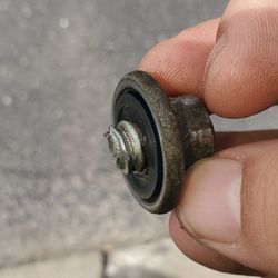 Palos Oil & Lube - This is the head they broke off by twisting it the wrong direction in front of me