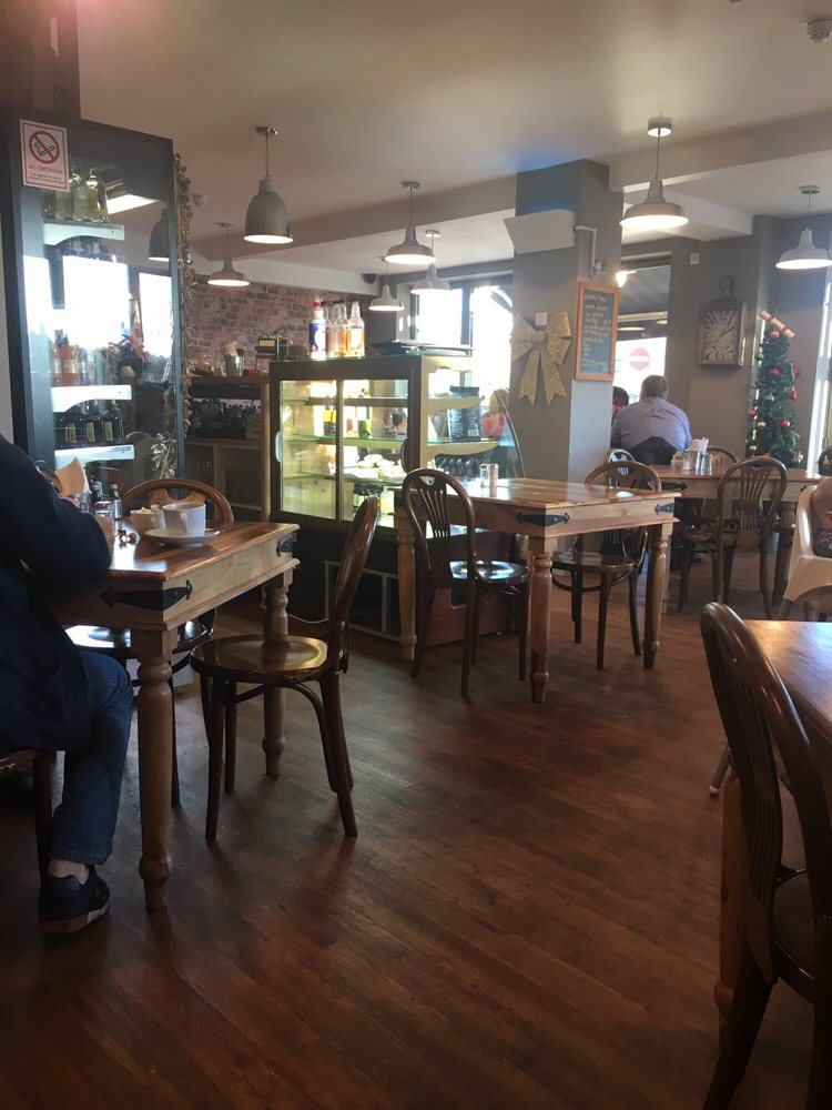 OLIVE & PICKLE DELI CAFE Updated June 2024 23 Lake Bank