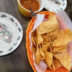 Pa-Chan-Ga Mexican Restaurant - Chips and salsa