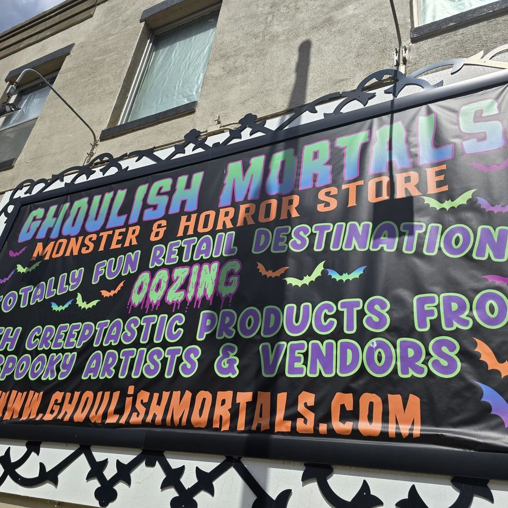 Ghoulish Mortals - Props Near Me - St. Charles, Illinois