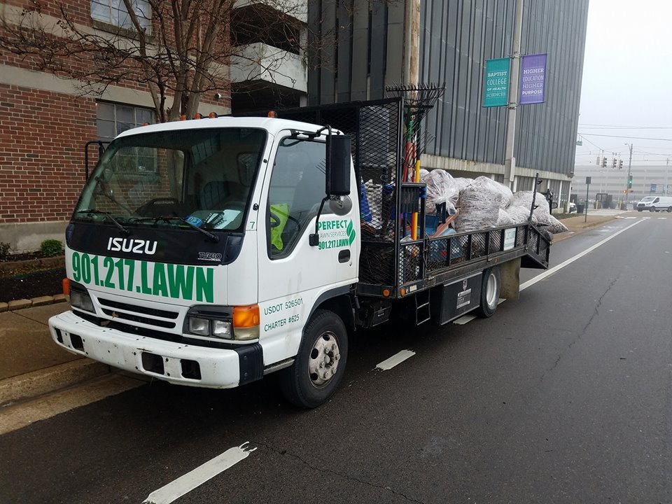 BLUFF CITY LANDSCAPE Updated August 2024 3220 Gateway Pl, Memphis