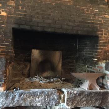 The North House - Game of thrones size fireplace - American Near Me - Avon, Connecticut The North House - Game of thrones size fireplace - American Near Me - Avon, Connecticut