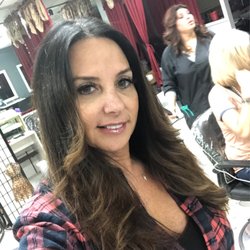 Bella Mia Hairstyling