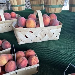 Luck & Moody Peaches - SWEET GA PEACHES! delicious