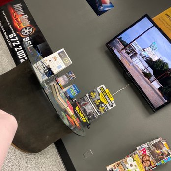 New Hub Auto Service - Comfortable waiting room. - Auto Repair Near Me - Menifee, California New Hub Auto Service - Comfortable waiting room. - Auto Repair Near Me - Menifee, California