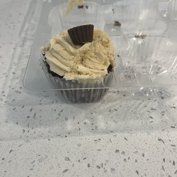 Freed's Bakery - What happened to Fred's Cupcakes So SMALL !!!! - Bakeries Near Me - Las Vegas, Nevada Freed's Bakery - What happened to Fred's Cupcakes So SMALL !!!! - Bakeries Near Me - Las Vegas, Nevada