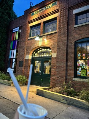 Videri Chocolate Factory - Chocolate Bean to Bar by null