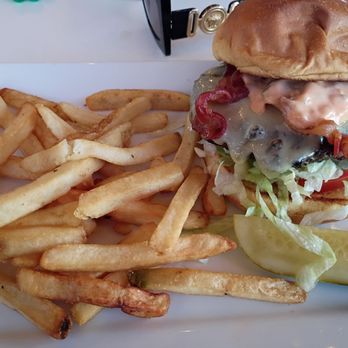 Hennessey's Tavern - Dublin Burger. - Irish Near Me - Hermosa Beach, California Hennessey's Tavern - Dublin Burger. - Irish Near Me - Hermosa Beach, California