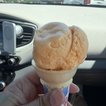 Cafe 22 West - Peach ice cream cone - Diners Near Me - Salem, Oregon