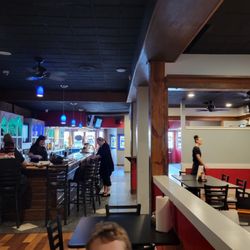 6th Ave Bar & Grill - Inside