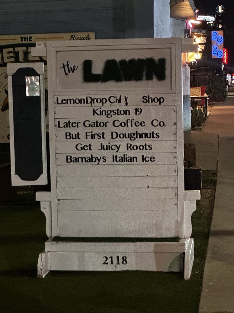 Get Juicy Roots Logo